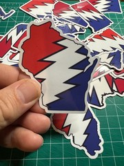 Wisconsin Stealie – Grateful Dead – Laminated Vinyl Sticker 2.5″x3″
