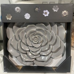 Wall 3rd Flower Decoration For any Room. Very Pretty. Brand New!